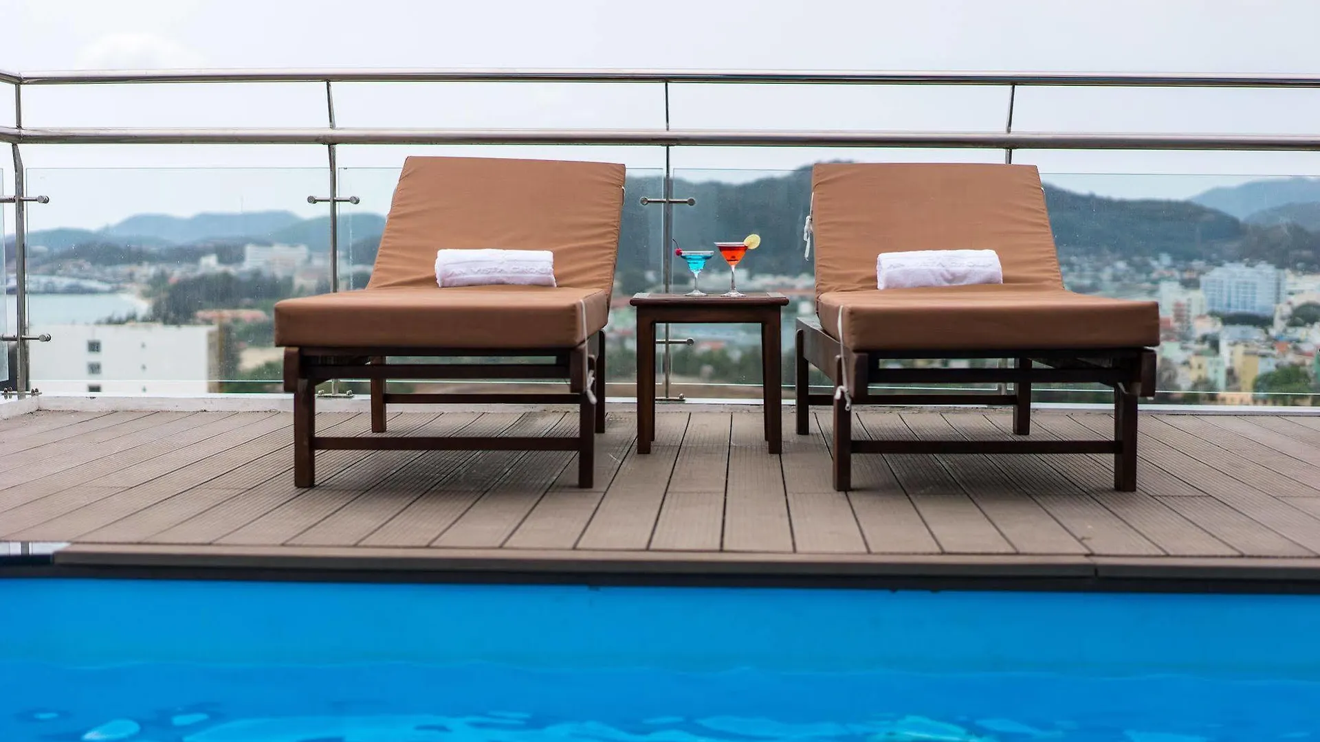 An Vista Hotel Нячанг